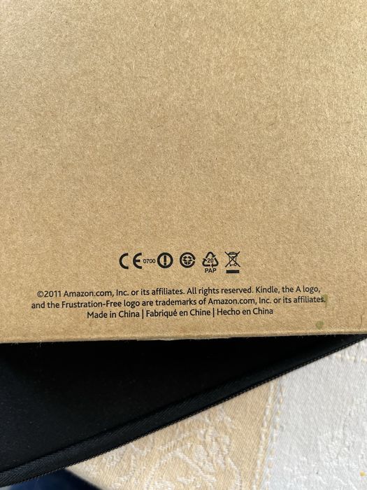 Kindle 4 NOVO (sem touchscreen]