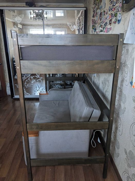 Ліжко-горище та матрац