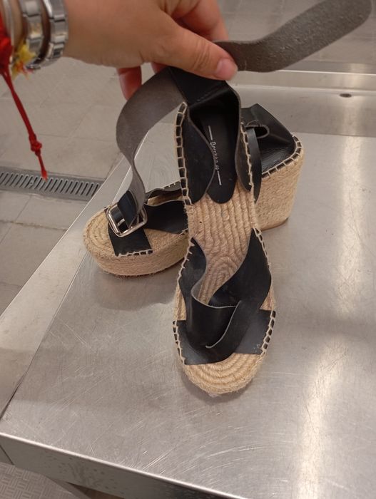 Sandálias de senhora da Bershka