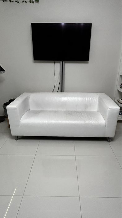 sofa biała ikea model KLIPPAN