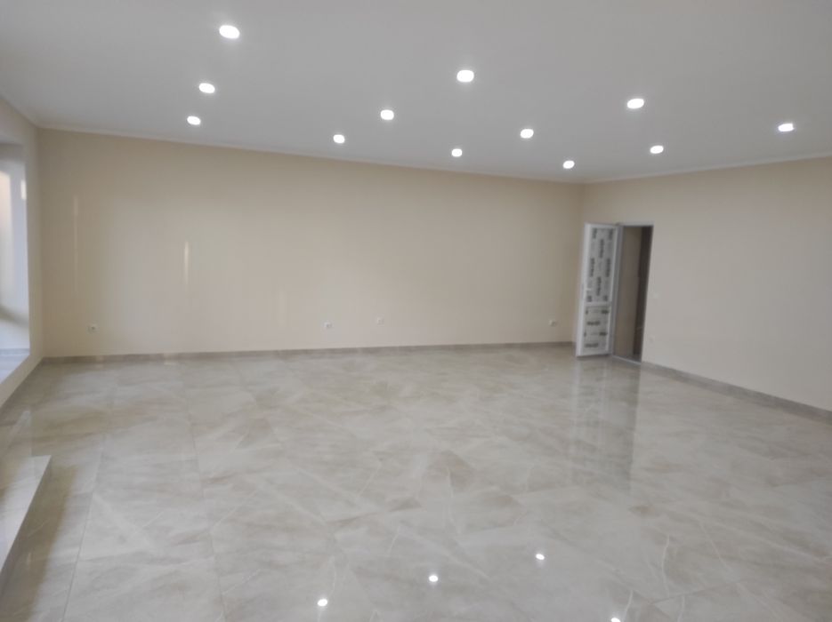 Оренда Продаж приміщення в новобудові