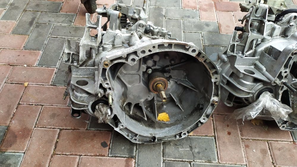 КПП коробка передач 1,9 dci Renault MEGANE 2 ND0 001
