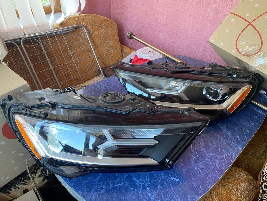 LED фари Audi Q7 2020 рік