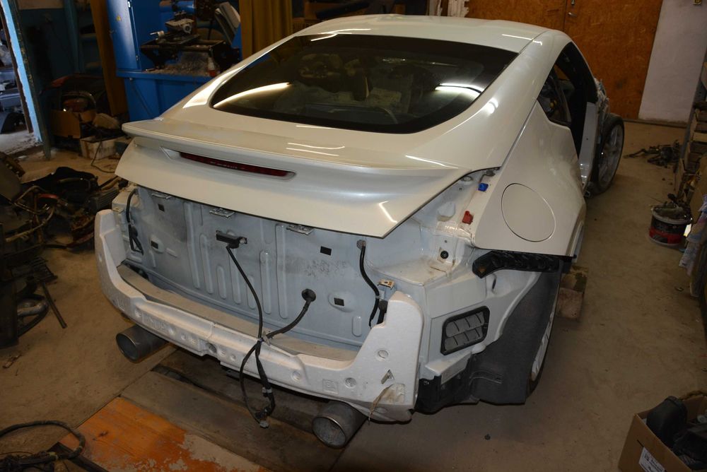 Nissan 370Z NISMO V2 klapa bagażnika spoiler lotka ducktail