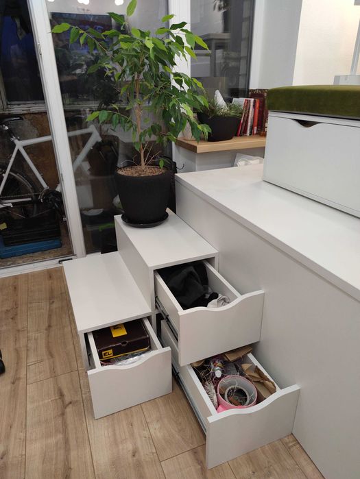 Набір: диван, ліжко, стіл, 4 пуфа, подушки. 9 меблів в одному!