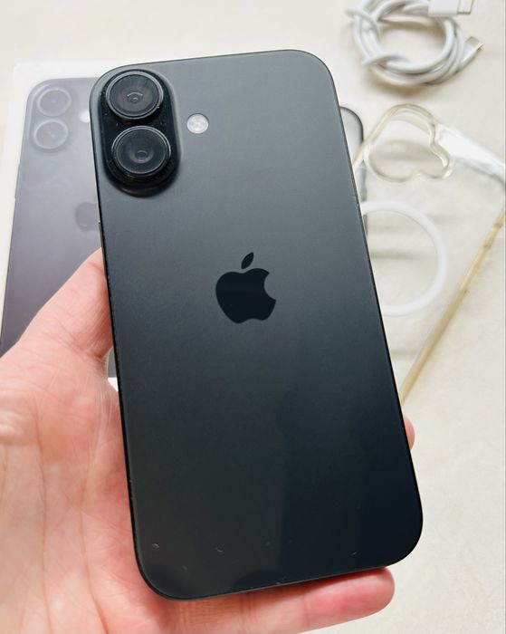 Apple iPhone 16 5G 256gb czarny komplet