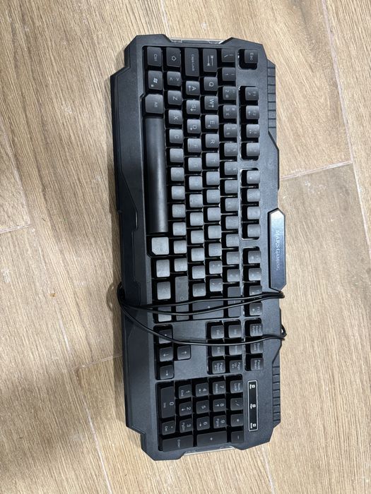 Teclado (mars gaming MRKOFR)