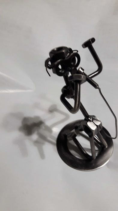 Співак з металу.