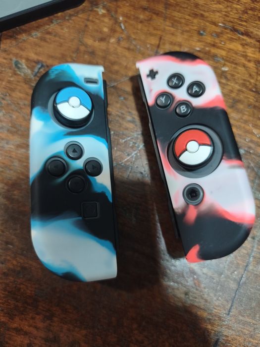Nintendo switch + cartão 128gb + 2 jogos