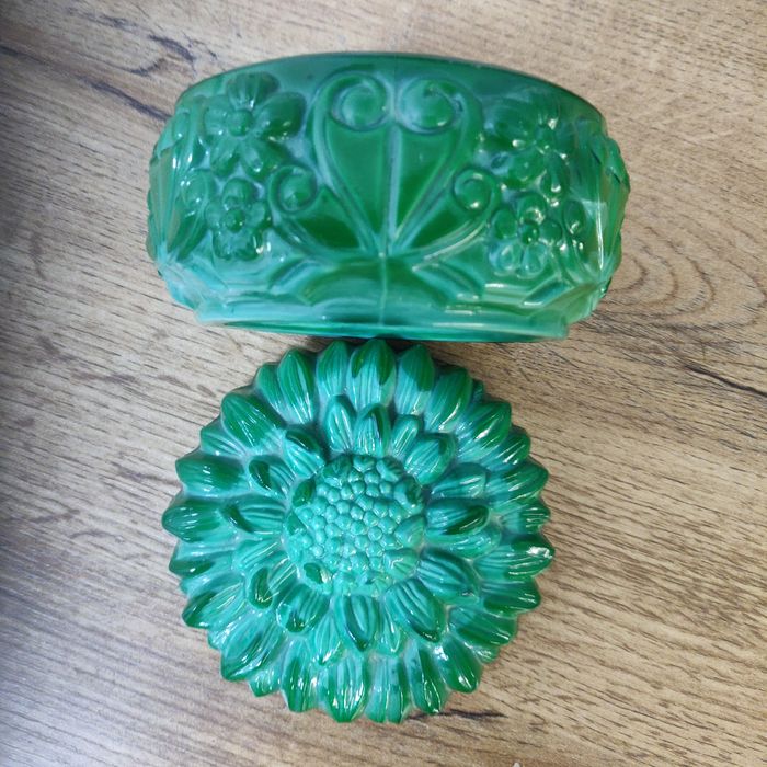 Шкатулка из малахитового стекла