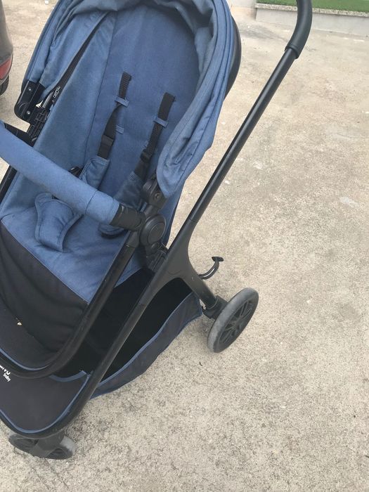 Carro de passeio435257721896970241