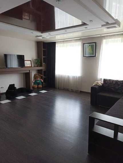 Оренда гарного будинку-котеджу на березі Дніпра, с. Кедина гора