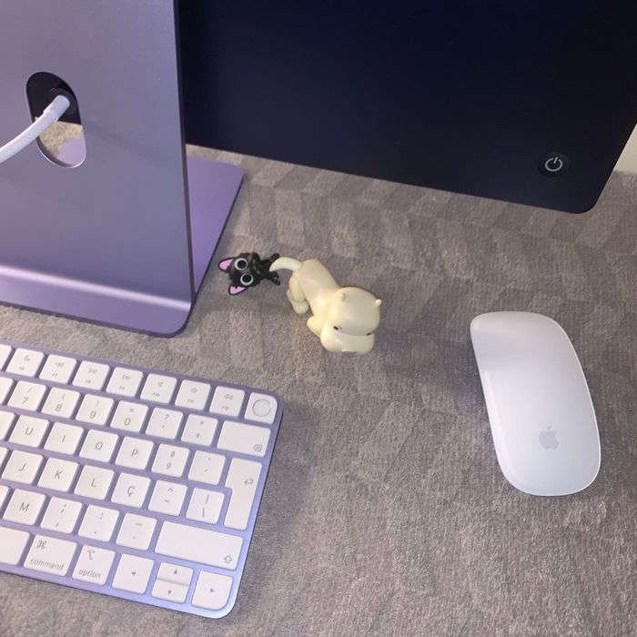 iMac 24” 2021 M1 512GB Roxo (Estado Impecável)