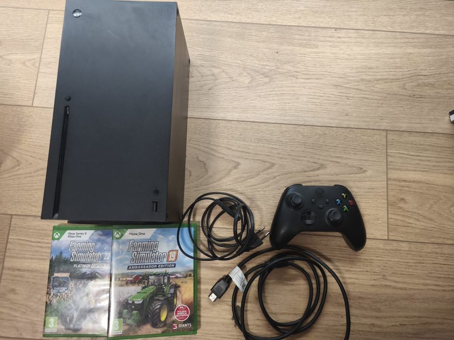 Xbox series x + gry Forza horizon 5,farming Simulator 22, farming Simulator 19