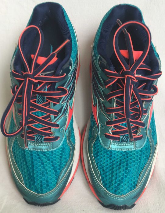 Damskie buty Mizuno Wave Paradox3, EU 36,5