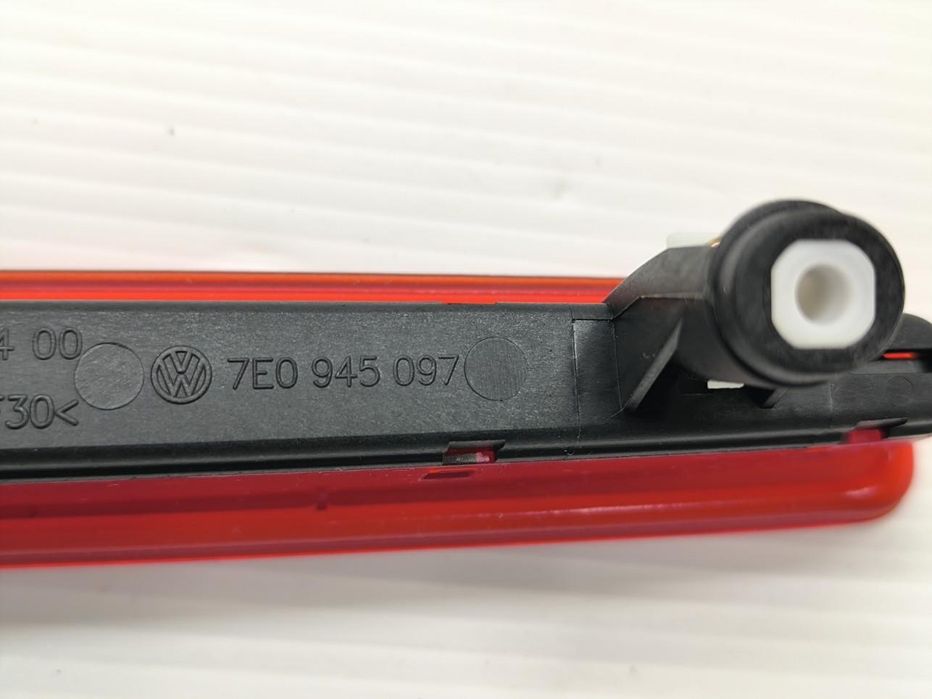 śWiatło stop tył w klapę nowe orginał volkswagen t5 lift 7e094509