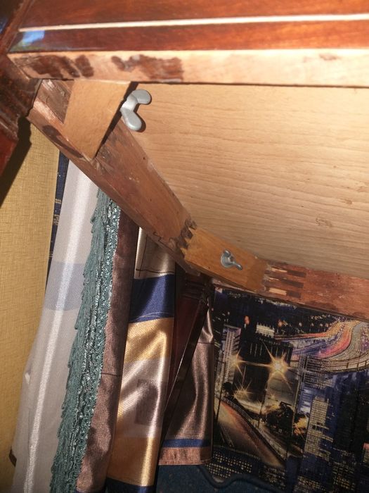 Журнальный деревяный стол