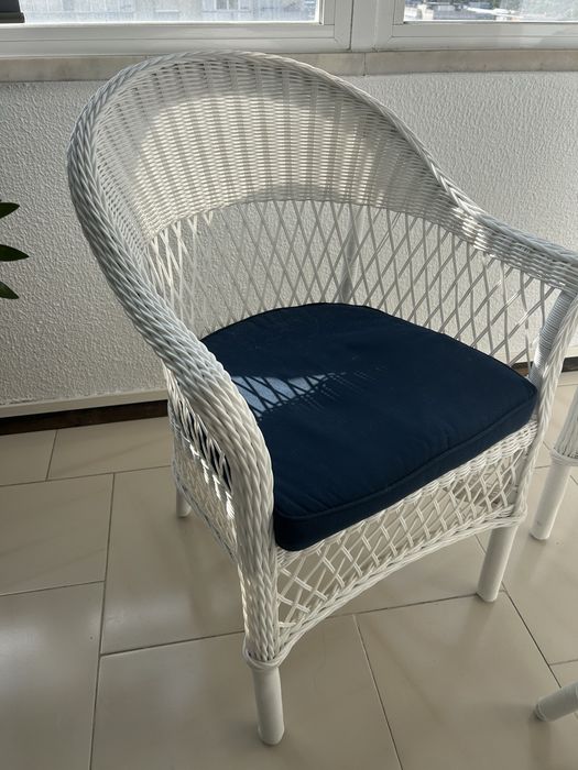 Conjunto de Jardim (Mesa + Cadeiras)