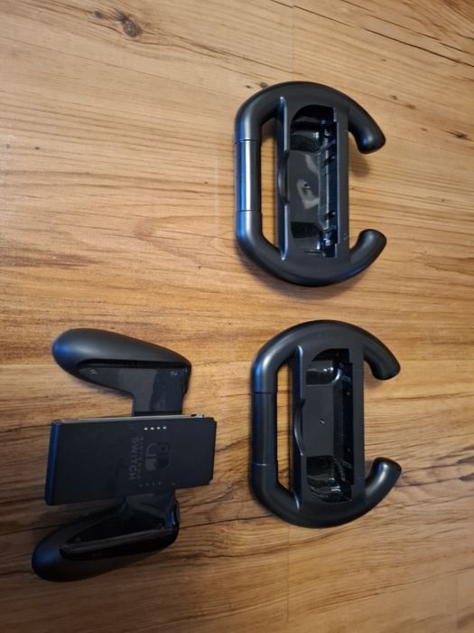 Konsola Nintendo Switch Czerwony i Niebieski Joy-Con V2