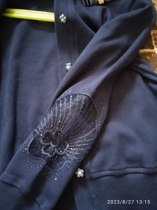 Нереально гарна кофтинка на дівчинку