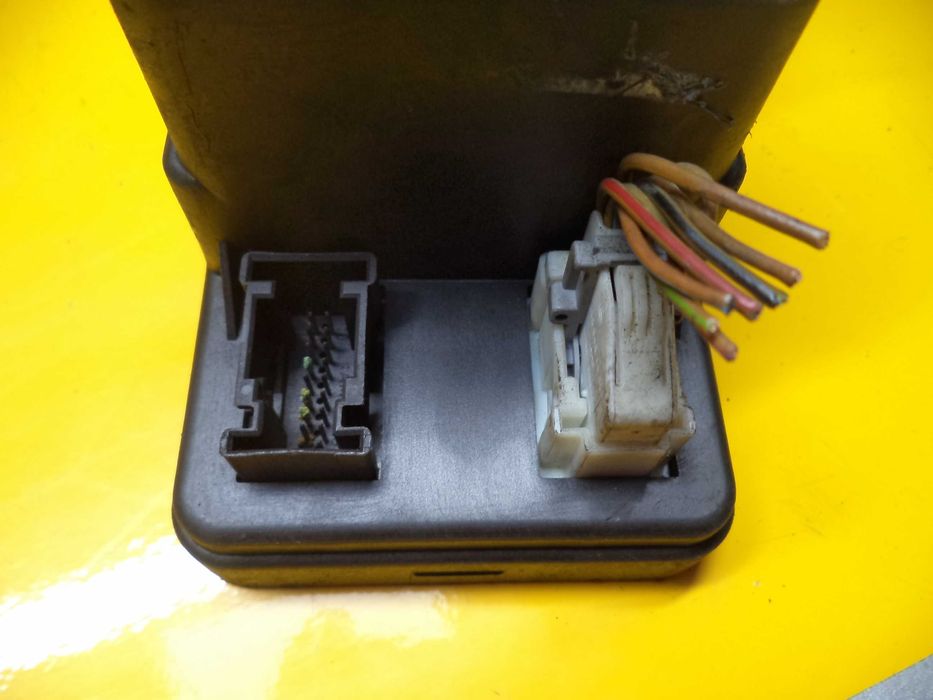 Компрессор центрального замка Mercedes (W210) A2108002748 з 95-02 р.в.