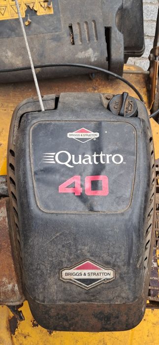 Máquina cortar relva gasolina