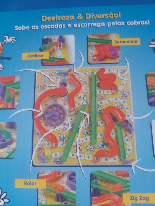 Cobras e escadas jogo tabuleiro