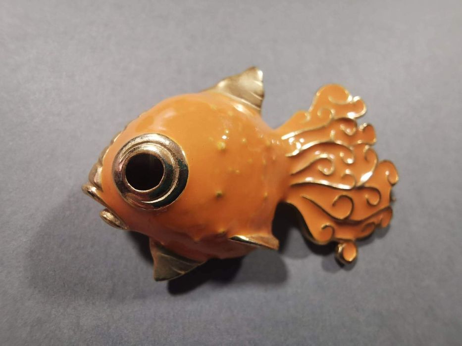 pozłacana broszka Jablonex ryba