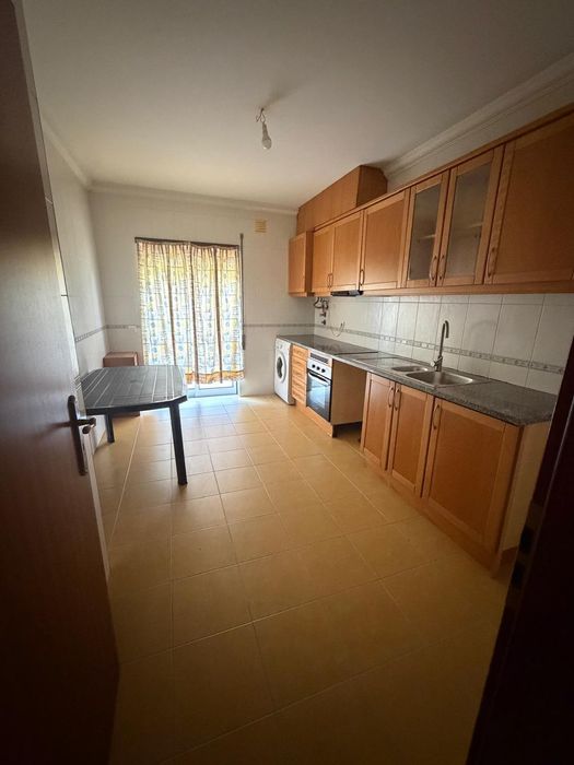 Arrenda-se Apartamento T3
