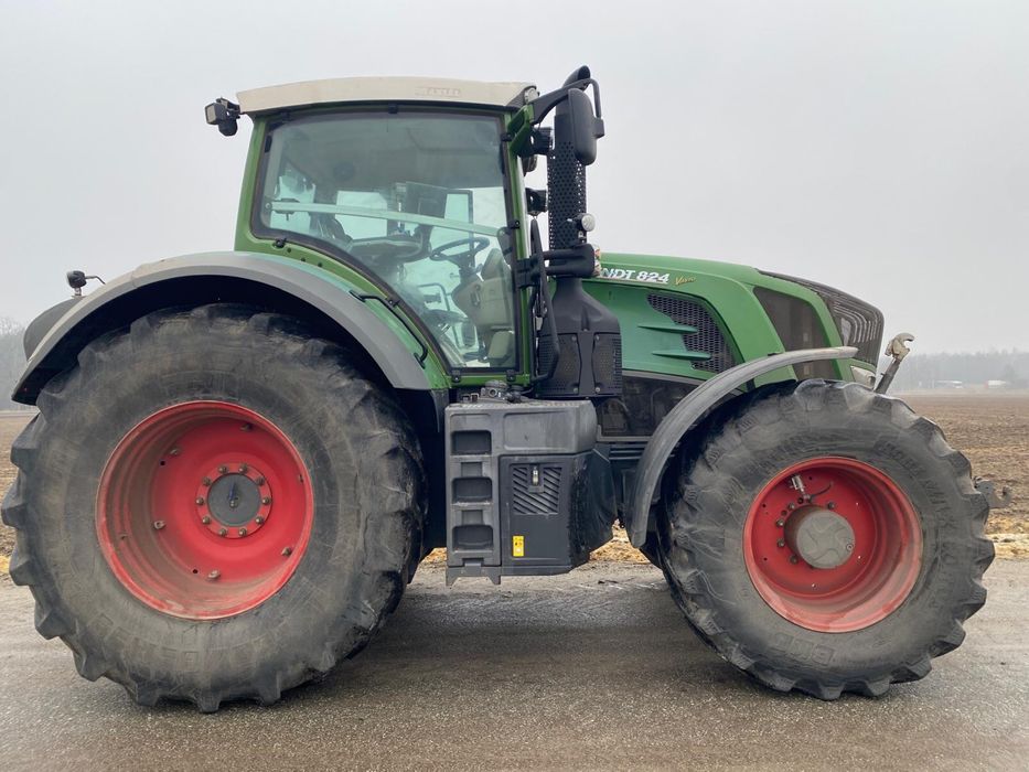 Fendt 824 Profi Plus=2017rok=przedni WOM 828 / 724 / 826 / 822
