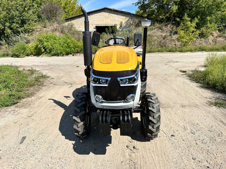 Xingtai 240 LX (жовтий) 24 кінських сил