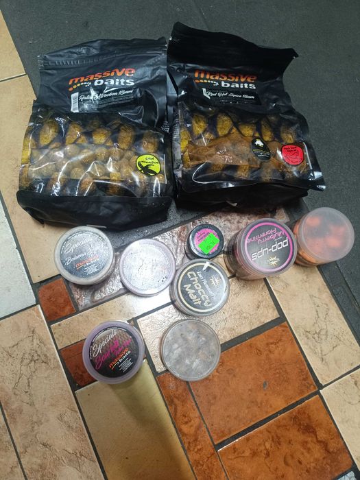 Zestaw kulek karpiowych i przynęt
