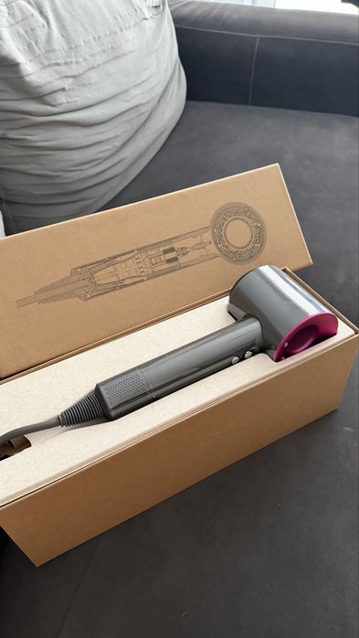 Dyson supersonic