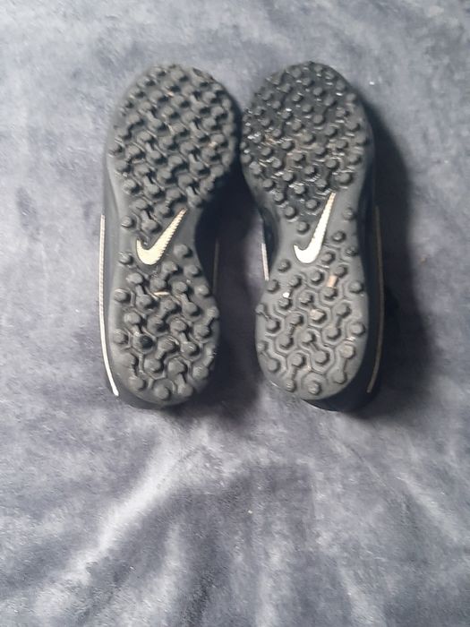 Buty halowe marki Nike