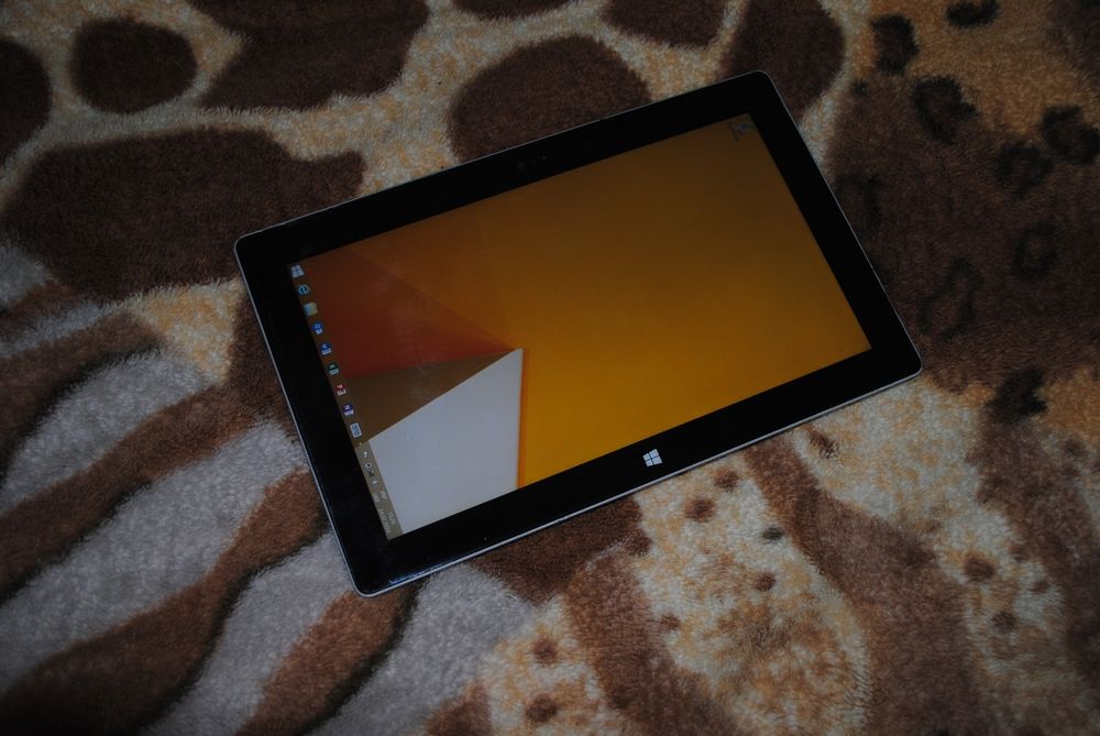Планшет - ноудбук Surface RT 1572