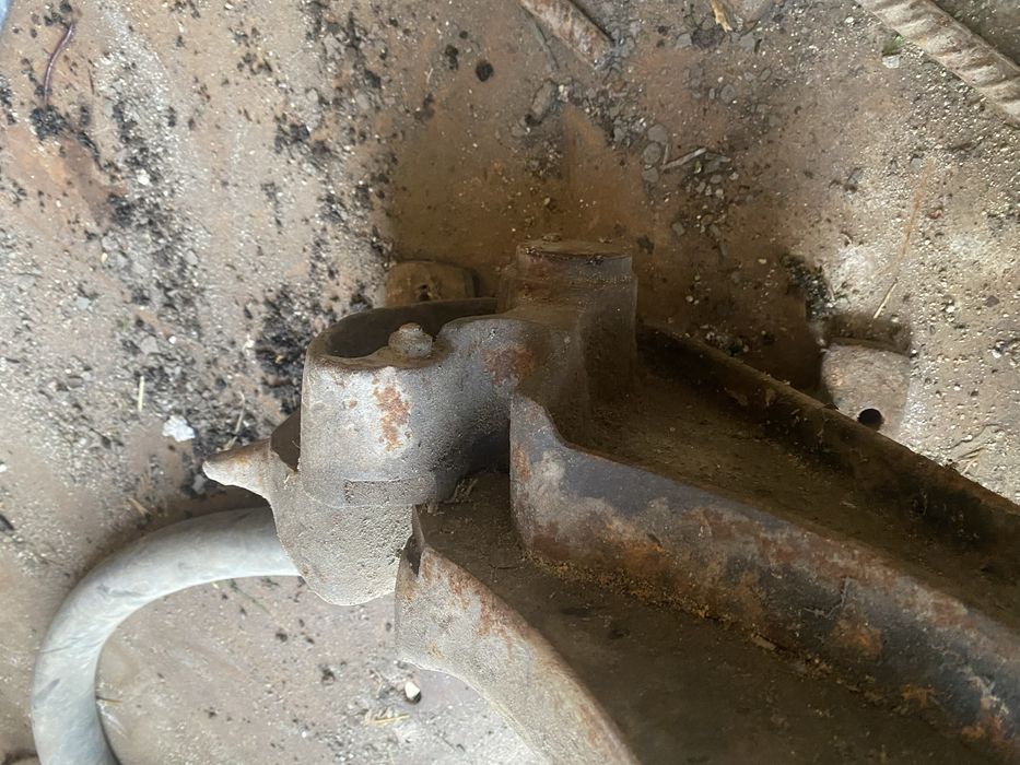 Guilhotina corte ferro e aço.