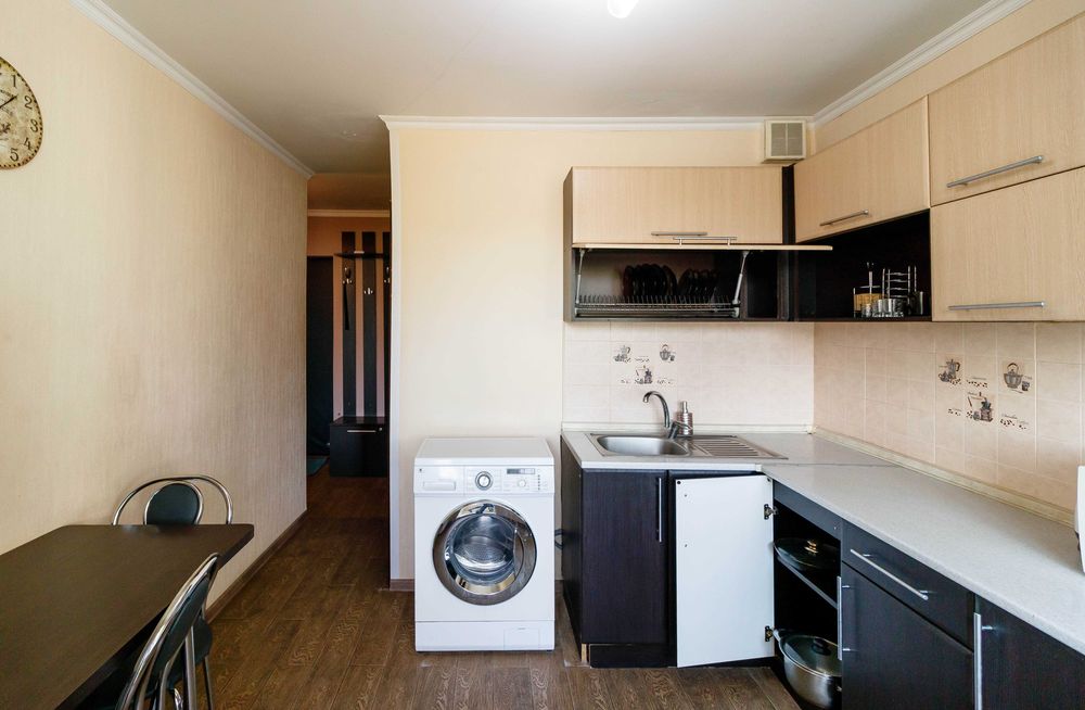 Здам на 7 діб або добу 1к кв-ру м. Оболонь, Оболонський пр. 9, 4 місця