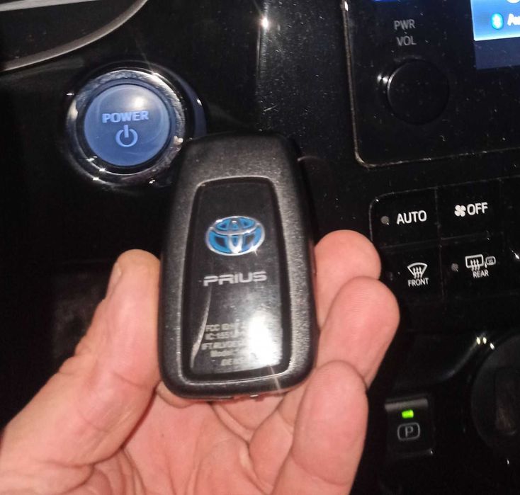 Ключ Toyota Програмування автоключів