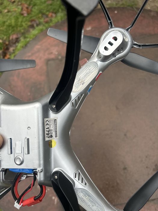 Dron Syma stan b. dobry