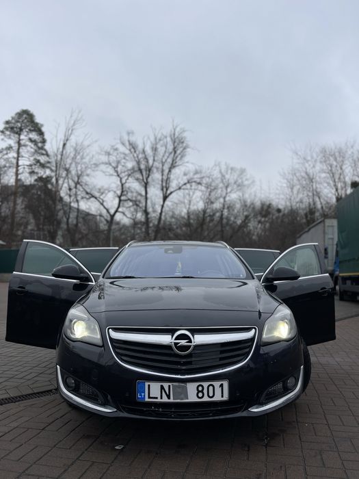 Продам opel insignia 2015
