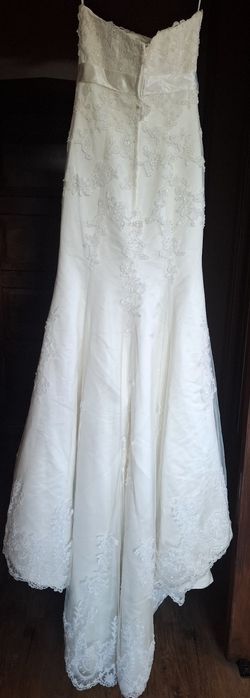 Suknia ślubna syrenka z trenem