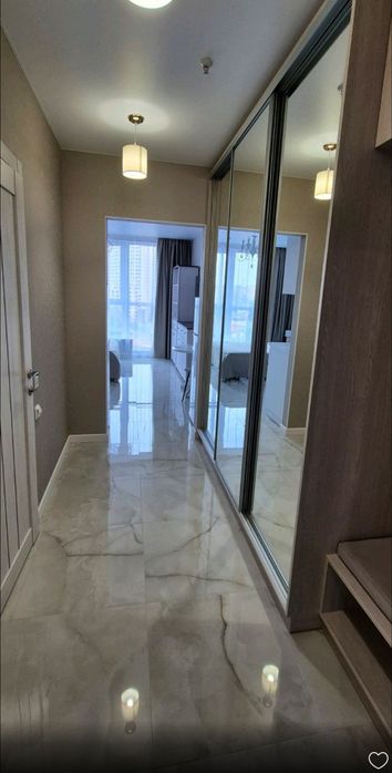 Сдам Беленькую 1-ком квартиру Каманина /Литературная 
Жк Литературный.