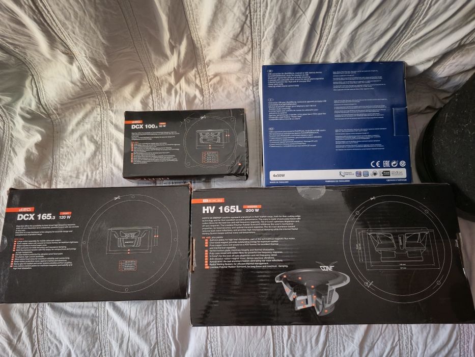 Vendo sistema de Som Automóvel Completo Alpine + Hertz + Blaupunkt