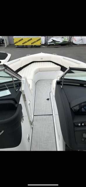 ŁÓDZ COBALT R7 Prestiżowa łódz motorowa