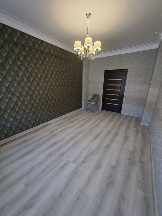 Продам трикімнатну"сталінку"