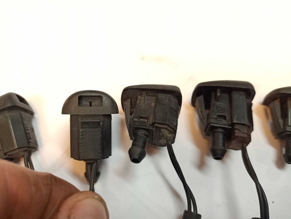 BMW E39 E60 E61 E81 E87 E53 Dysza spryskiwacza podgrzewana na Maskę