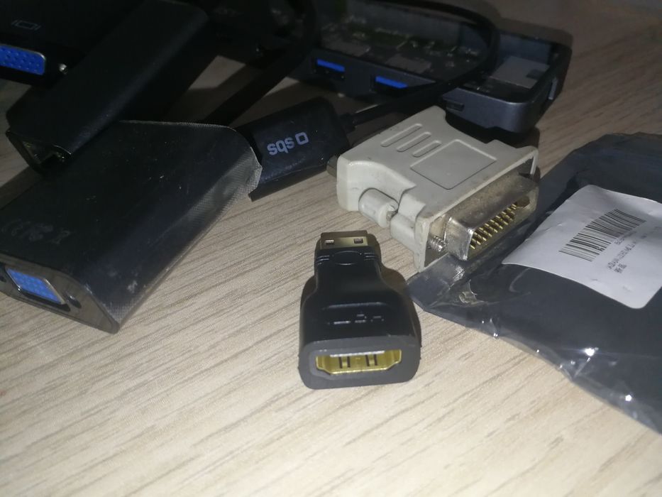 Duży zestaw przejściówek HDMI VGA LAN mHDMIdwi m USB Apple