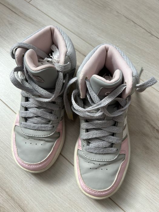 Кросівки хайтопи adidas для дівчинки