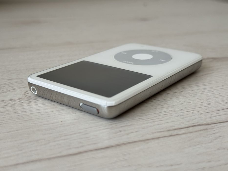 Apple iPod Classic 5th gen. 30GB A1136 MA002LL