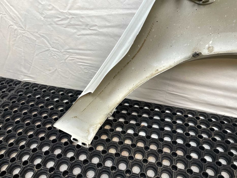 Błotnik przód przedni lewy opel astra v k kod lakieru: y40r 2015-